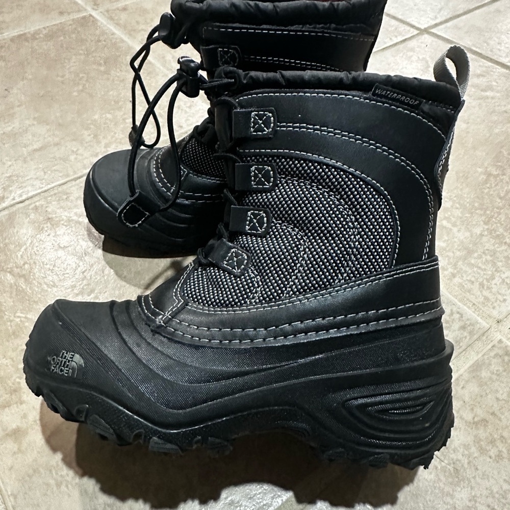 The North Face Black Thermafelt Plus Winter Snow Boots kids unisex size 13